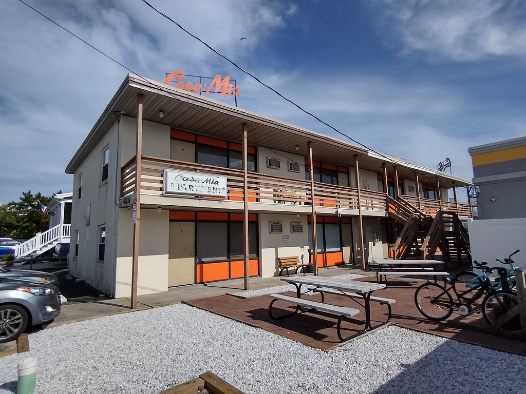 Casa Mia apartments Tucked behind a Candy Kitchen in Fenwi… Flickr