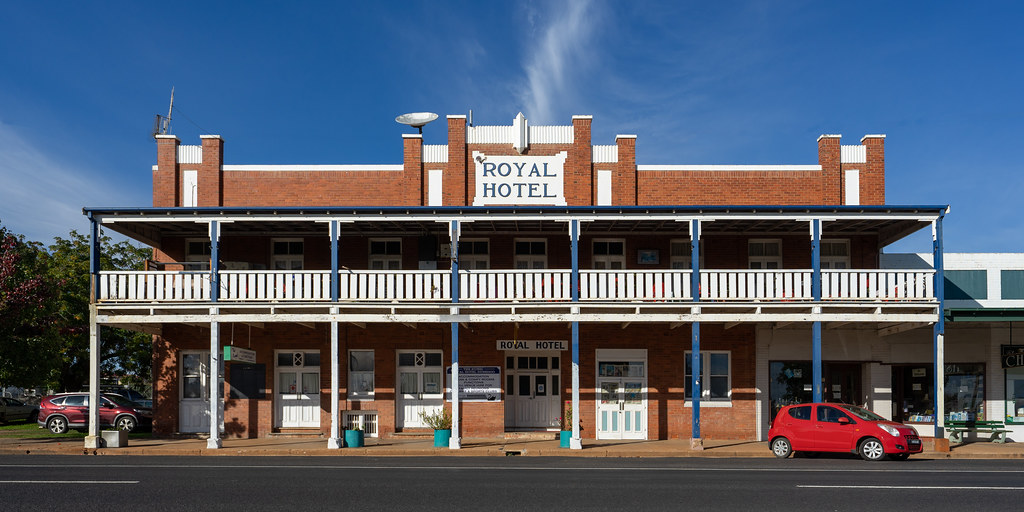 The Royal Hotel Dunedoo (Built 1930s) To see more of my ph… Flickr