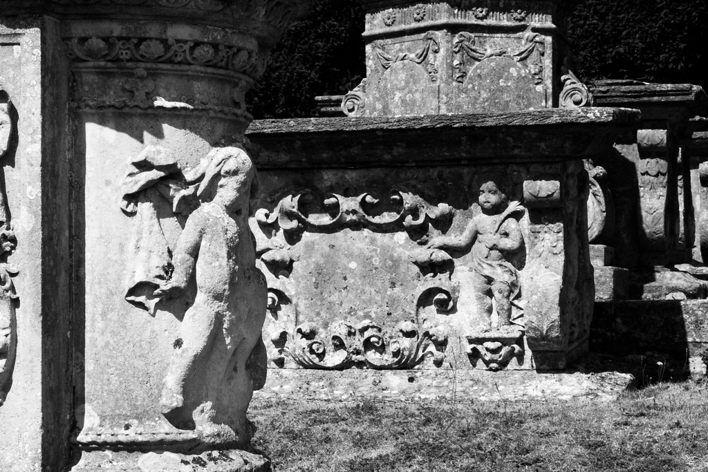 Painswick churchyard Dr_Scott Flickr