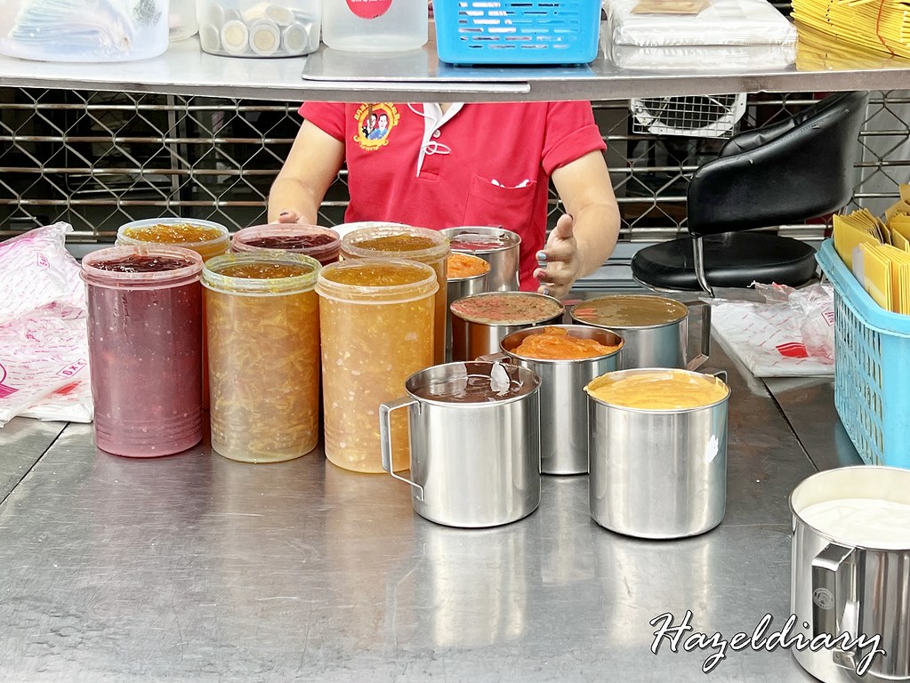 [BKK EATS] Yaowarat Toasted Bread The Popular Street Food At