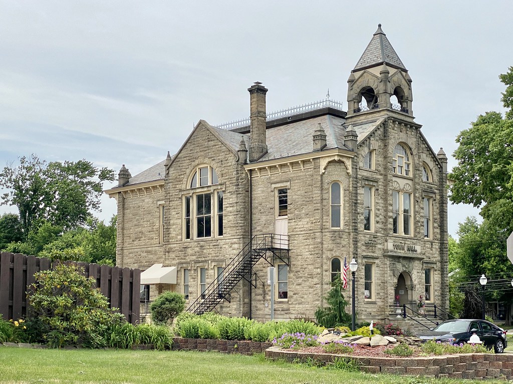City Hall, Amherst, OH Built in 1884, this Queen Annestyl… Flickr