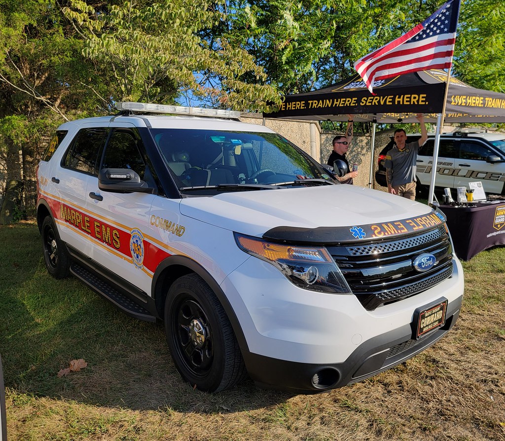 Marple Twp PA Ambulance Corps Command 153 Ford Police … Flickr