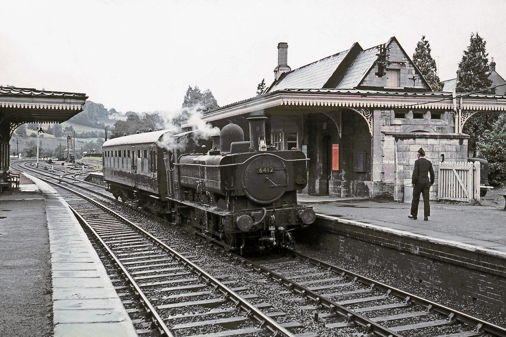 6412 at Station 25081964 between between S… Flickr