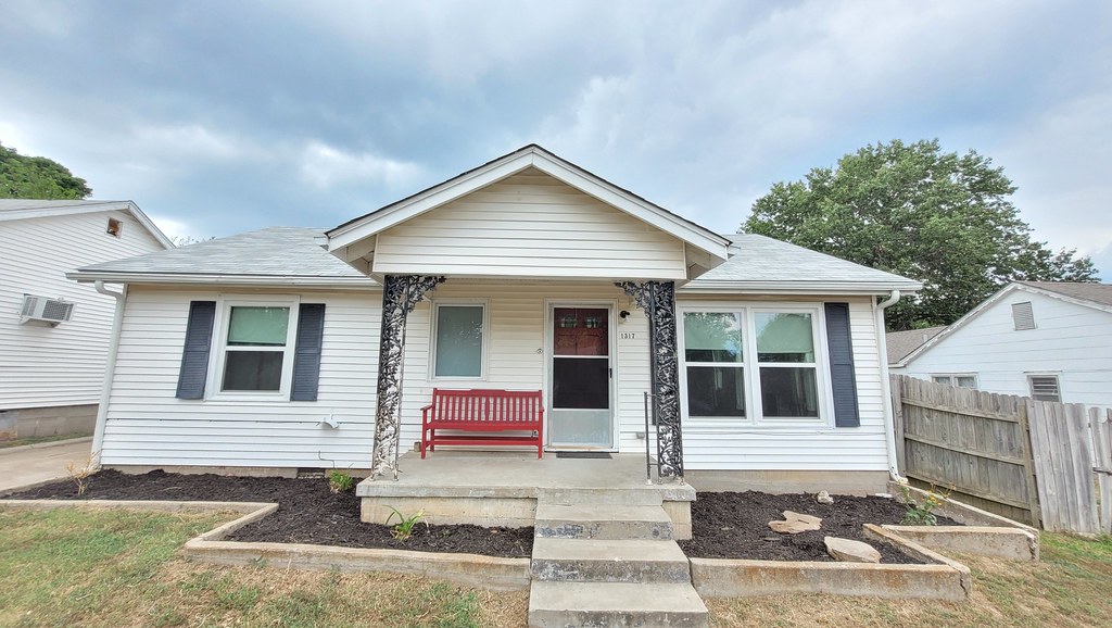 20220823_142536 April Curry Flickr