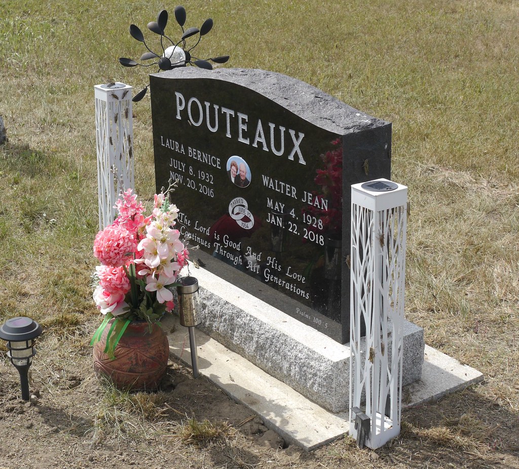 Elim MB Cemetery SK 20220821_122439 P1020325 Pouteaux Flickr