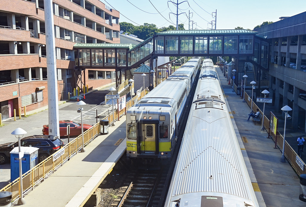 Huntington Overpass A rebuilt overpass at the east end of … Flickr