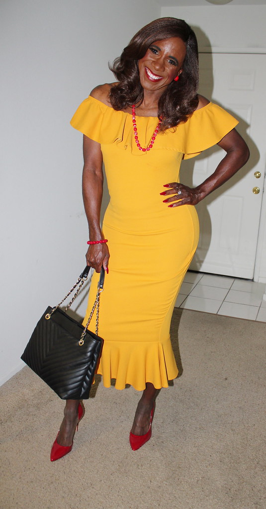 Fashion Nova Find! Found this really flirty dress on anoth… Flickr