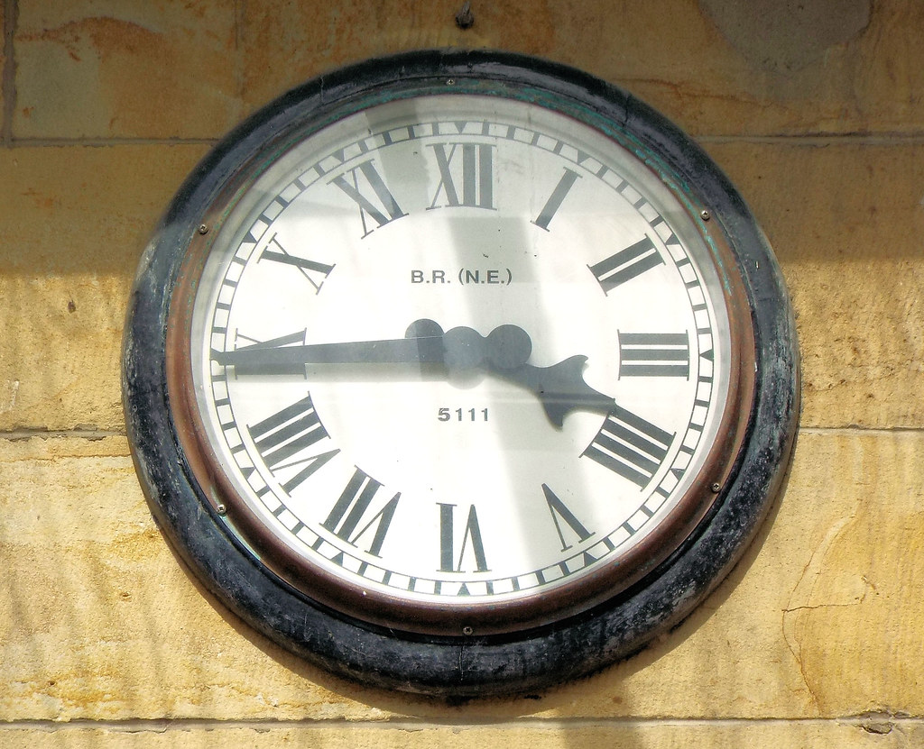 Whitby Clock 2 British Railways (North Eastern Region) pla… Flickr