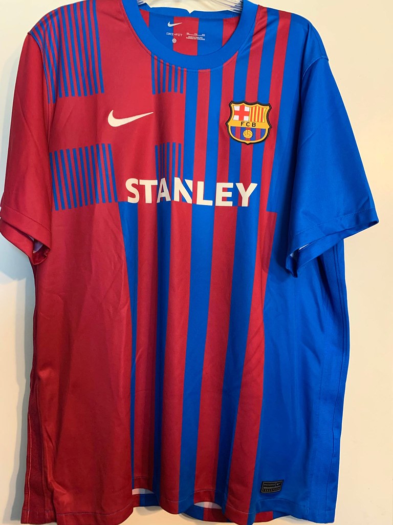 2021/2022 Home Kit Barcelona Femeni Front Player Alexia P… Flickr