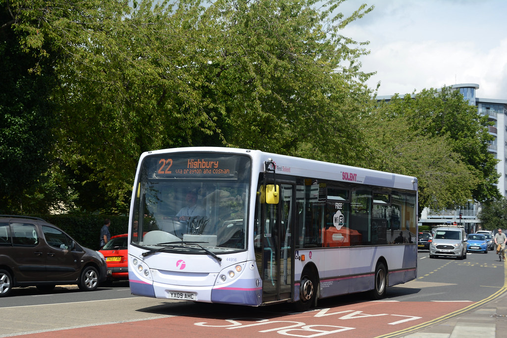 44916 YX09 AHC Portsmouth Road, Cosham Solenteer Flickr