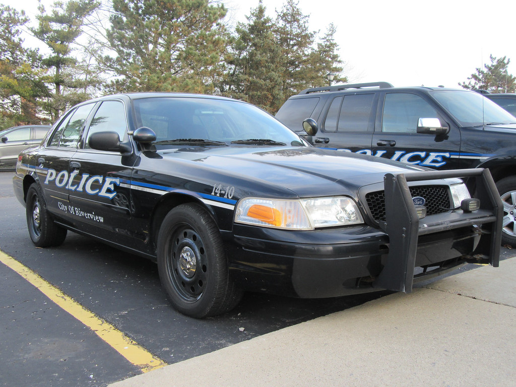 Riverview,Michigan Police Dept. Slicktop Ford Crown Victor… Flickr