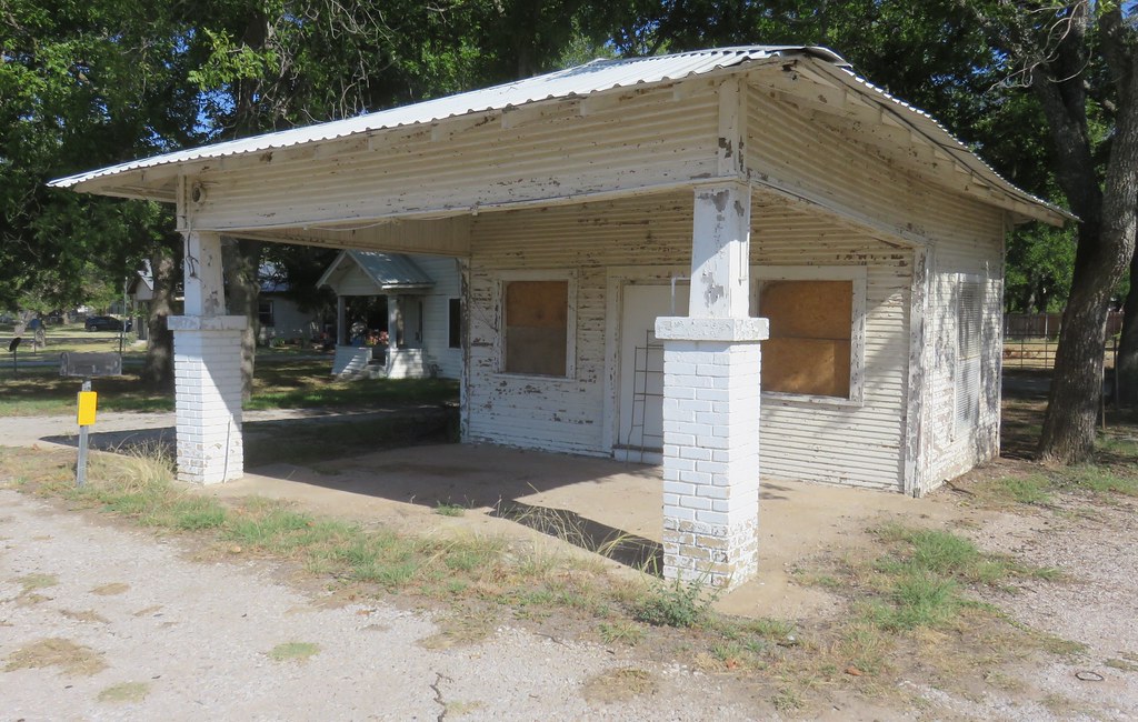 Old Service Station (Gorman, Texas) Gorman is an important… Flickr