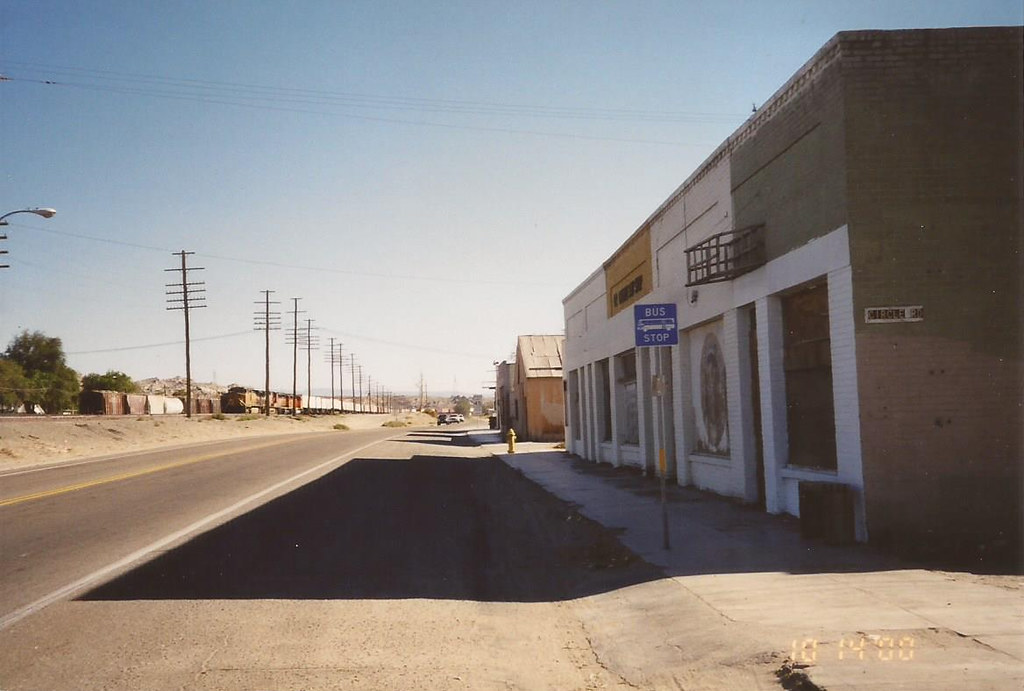 Oro Grande, CA the "downtown area" on old U.S. 66 Octo… Flickr