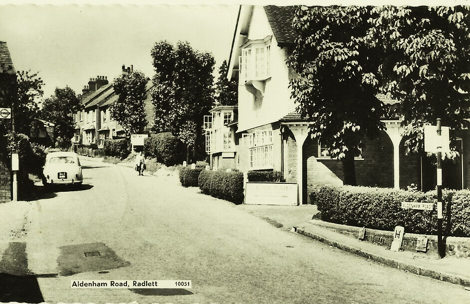 Aldenham Road, Hertfordshire. c1950. terry trainor Flickr