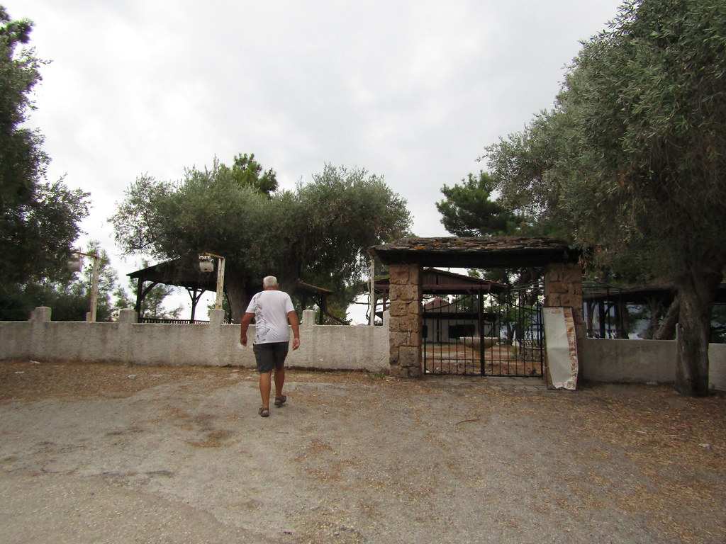 Checking out the empty Vigli site Golden Beach, Thassos. T… Flickr