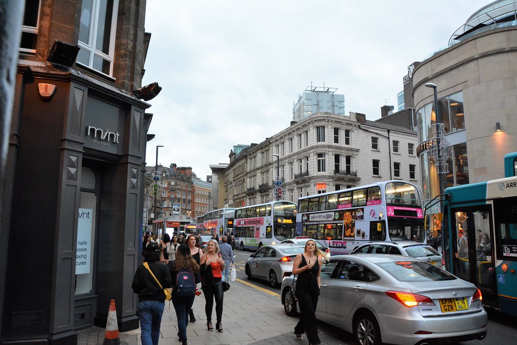 Leeds Leeds Leeds All busy as dusk was falling in Leeds in… Flickr