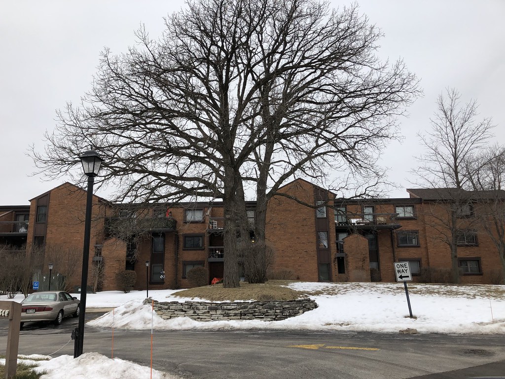 Cloisters Northwest Condominiums 4215 N 100th Street Milwa… Flickr