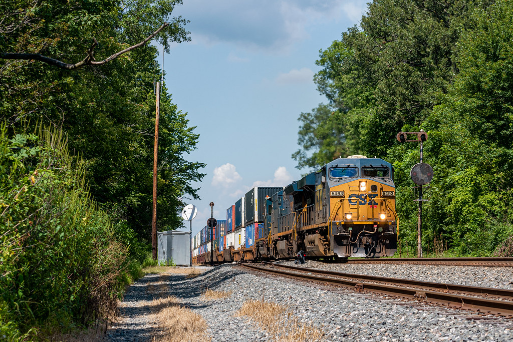 CSX I141 NE Botkins Fairburn, GA bound intermodal train … Flickr