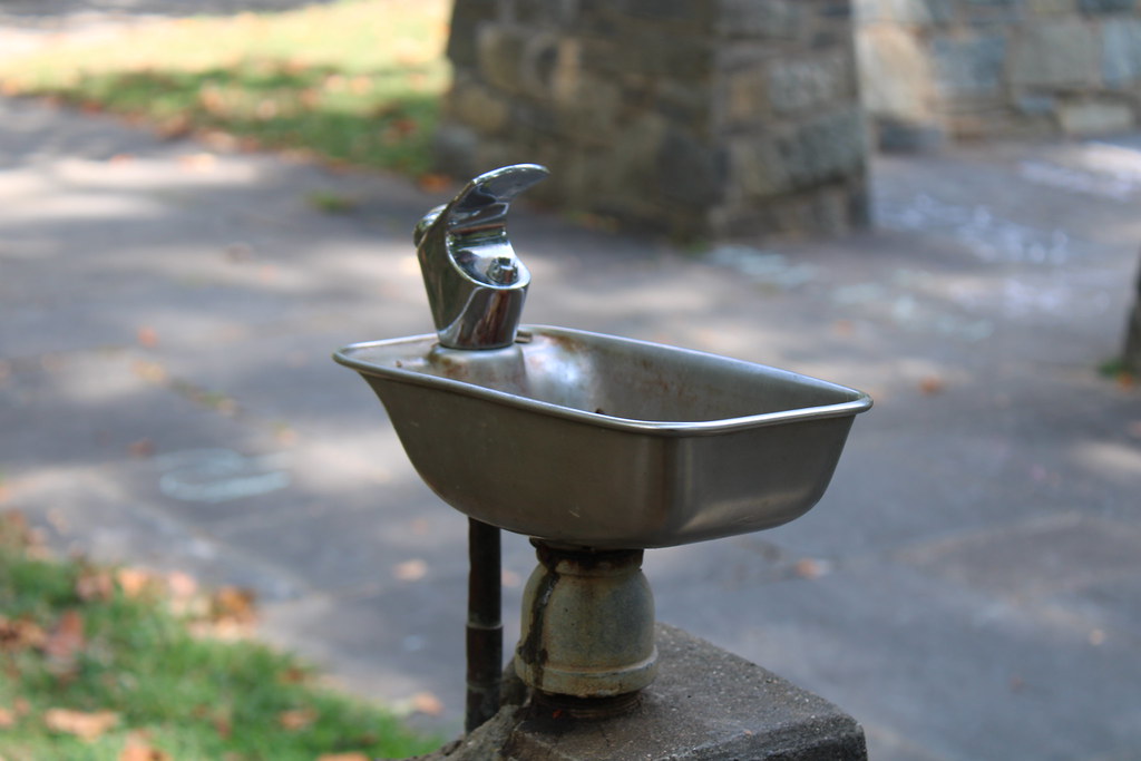 Allgood_Exercise1 I took this picture of a water fountain … Flickr