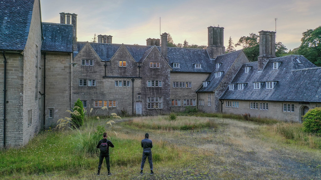 Abandoned Kildonan House, Ayrshire, Scotland youtu.be/BRH_… deviant