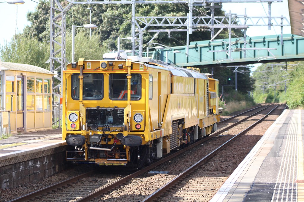 CUMBERNAULD DR 80217 SHOT AT CUMBERNAULD STATION 31/08/202… Flickr