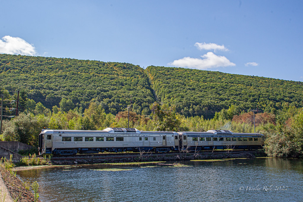 Reading & Northern RDCs at Lake Hauto, PA Wesley Rule Flickr