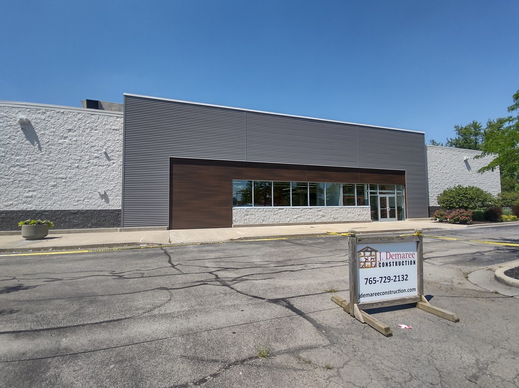 Former Toys R Us Muncie IN gameking3 Flickr