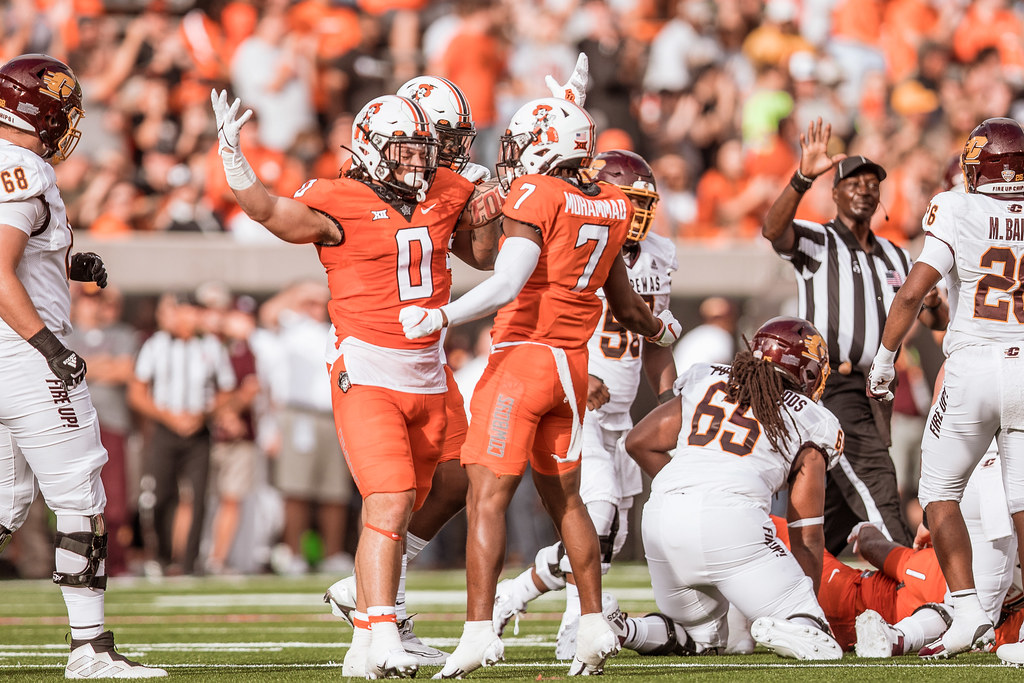 Oklahoma State Cowboys vs Central Michigan Chippewas Footb… Flickr