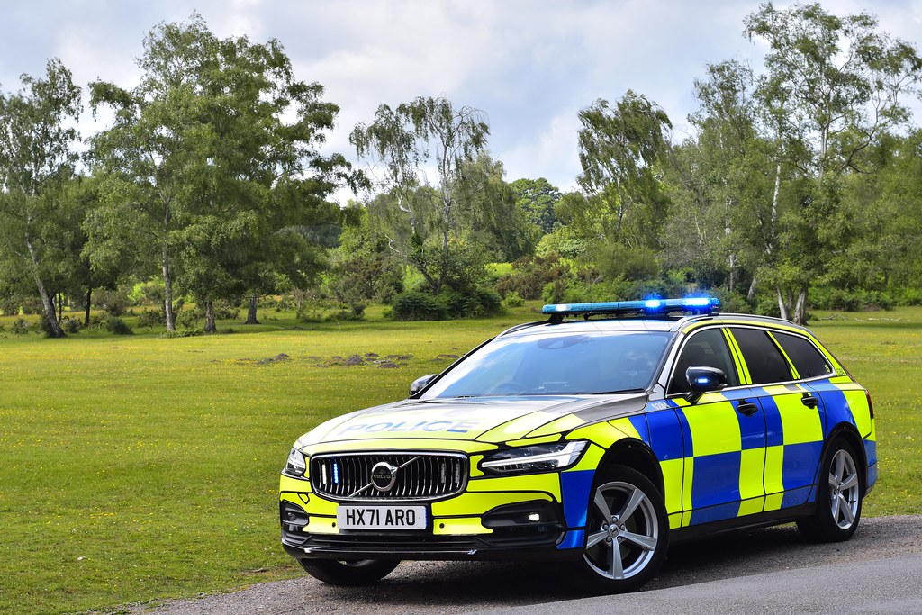 HX71 ARO Hampshire Constabulary Volvo V90 B6 AWD Traffic c… Flickr