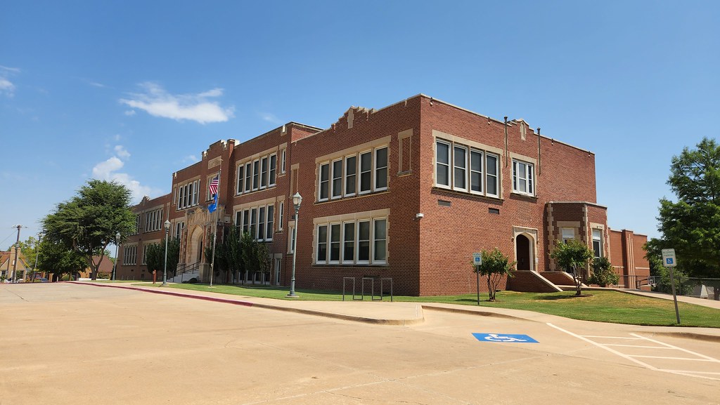 20220806_122508 Edgemere School, N Walker nr NW30th OKC, c… Flickr