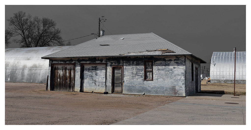 along the highway Indianola, Nebraska Catherine Scott Flickr