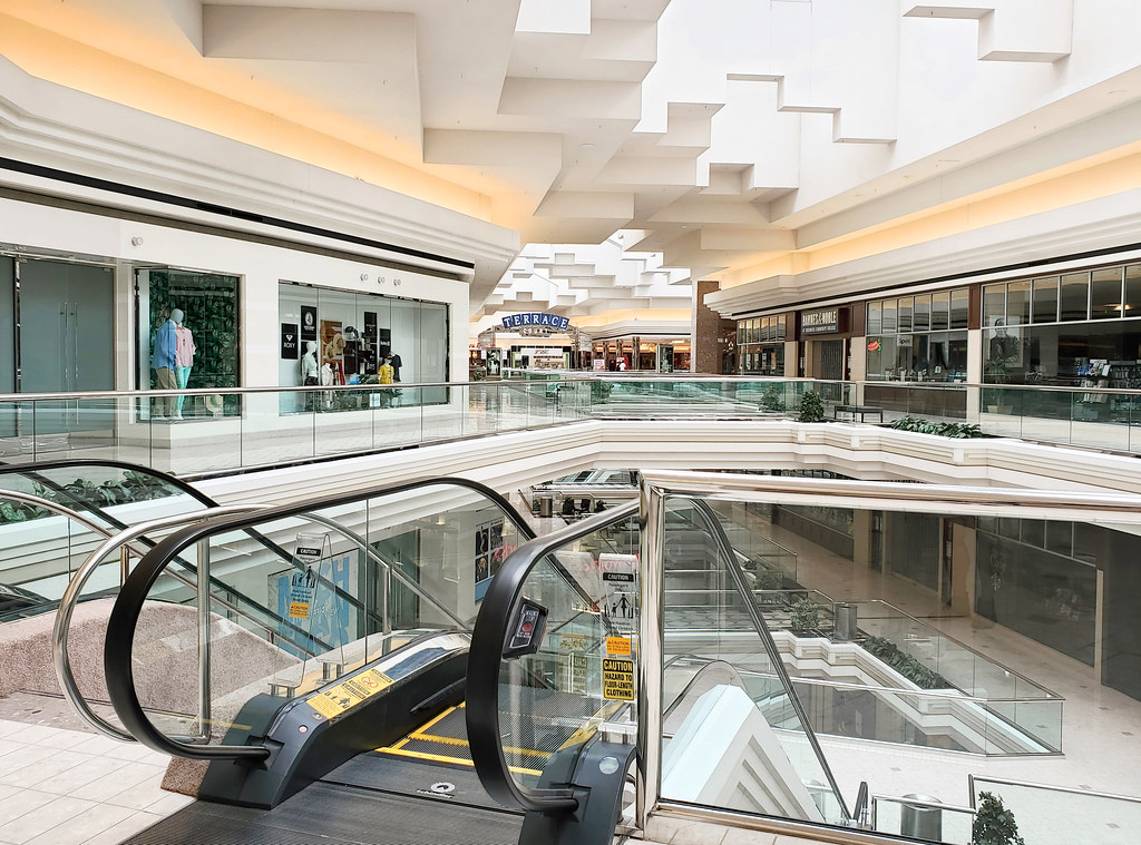 MacArthur Center Norfolk, VA The Caldor Rainbow Flickr