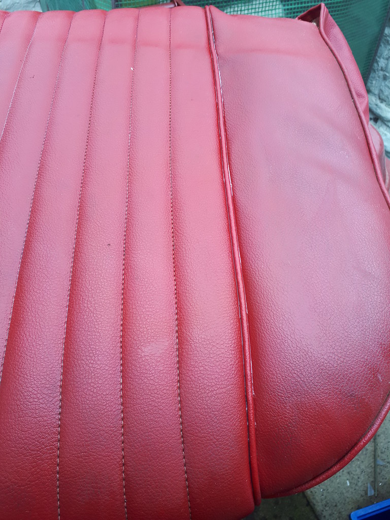 VOF707J Cleaning vinyl upholstery. Penguin 45 Flickr