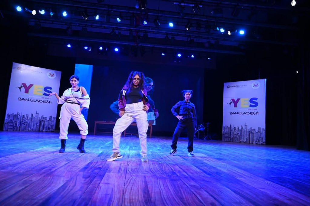 The Youth Excellence on Stage (YES) Academy rocked the Shi… Flickr