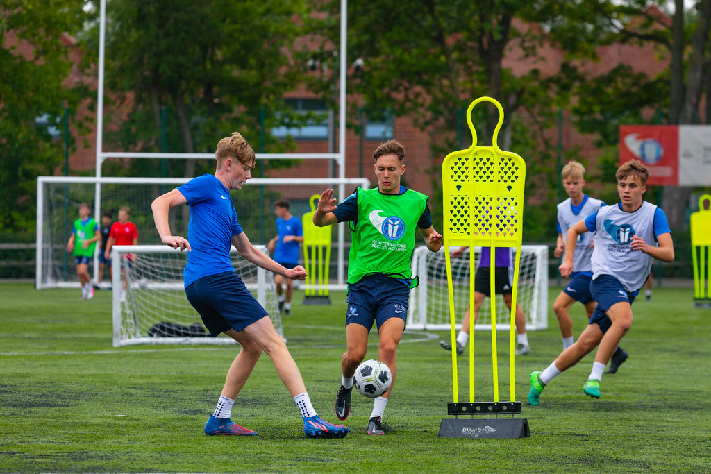 i2i Football Academy Training YORK, ENGLAND SEPTEMBER 06… Flickr