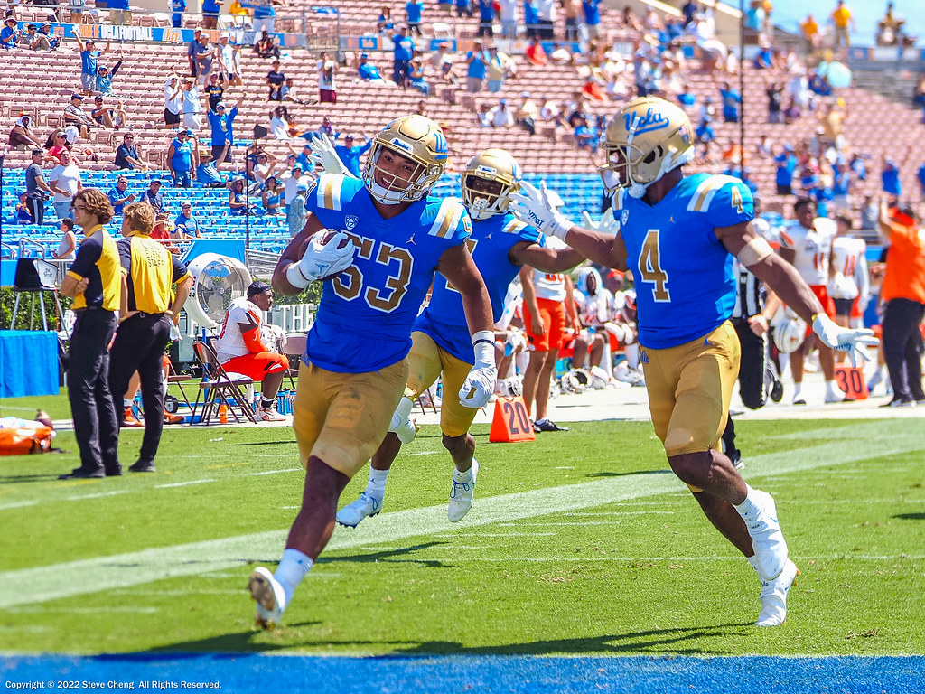 UCLA Football vs Bowling Green; September 3, 2022, Pasaden… Flickr
