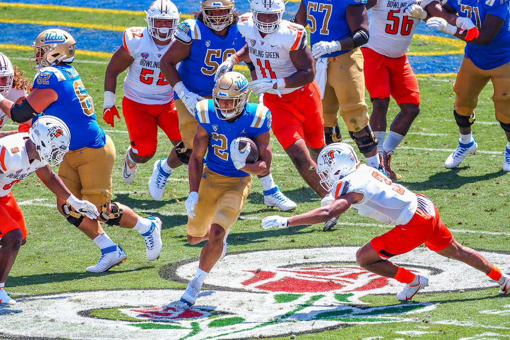 UCLA Football vs Bowling Green; September 3, 2022, Pasaden… Flickr