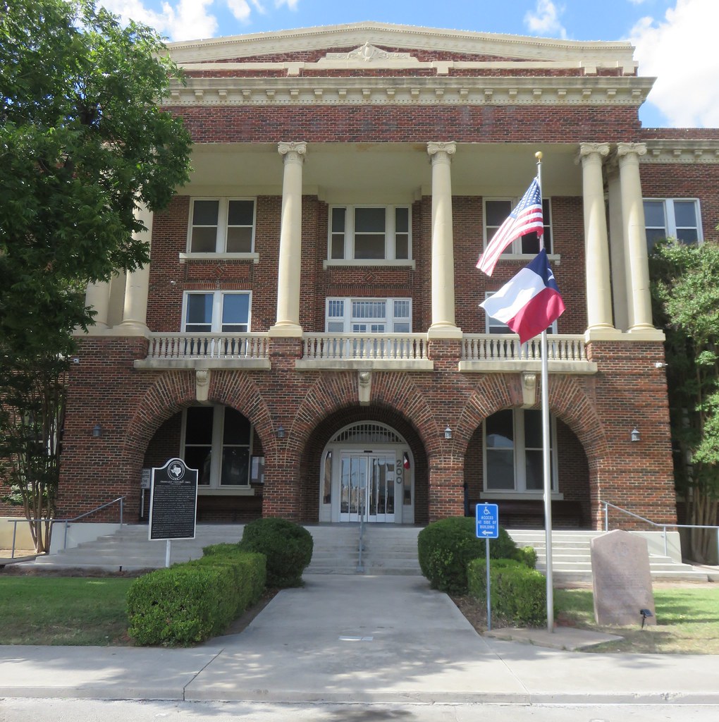 Brown County Courthouse (Brownwood, Texas) This courthouse… Flickr