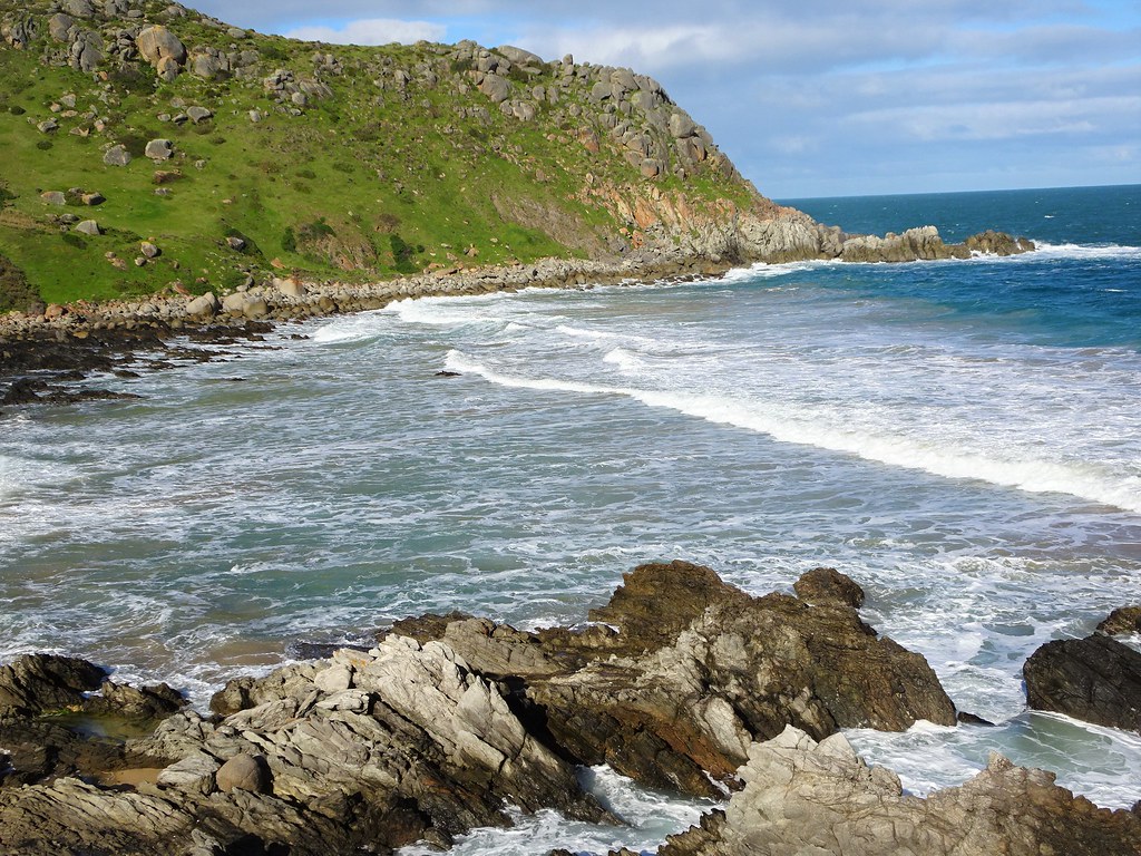 Victor Harbor Encounter Bay. Petrel Cove waves and the Blu… Flickr