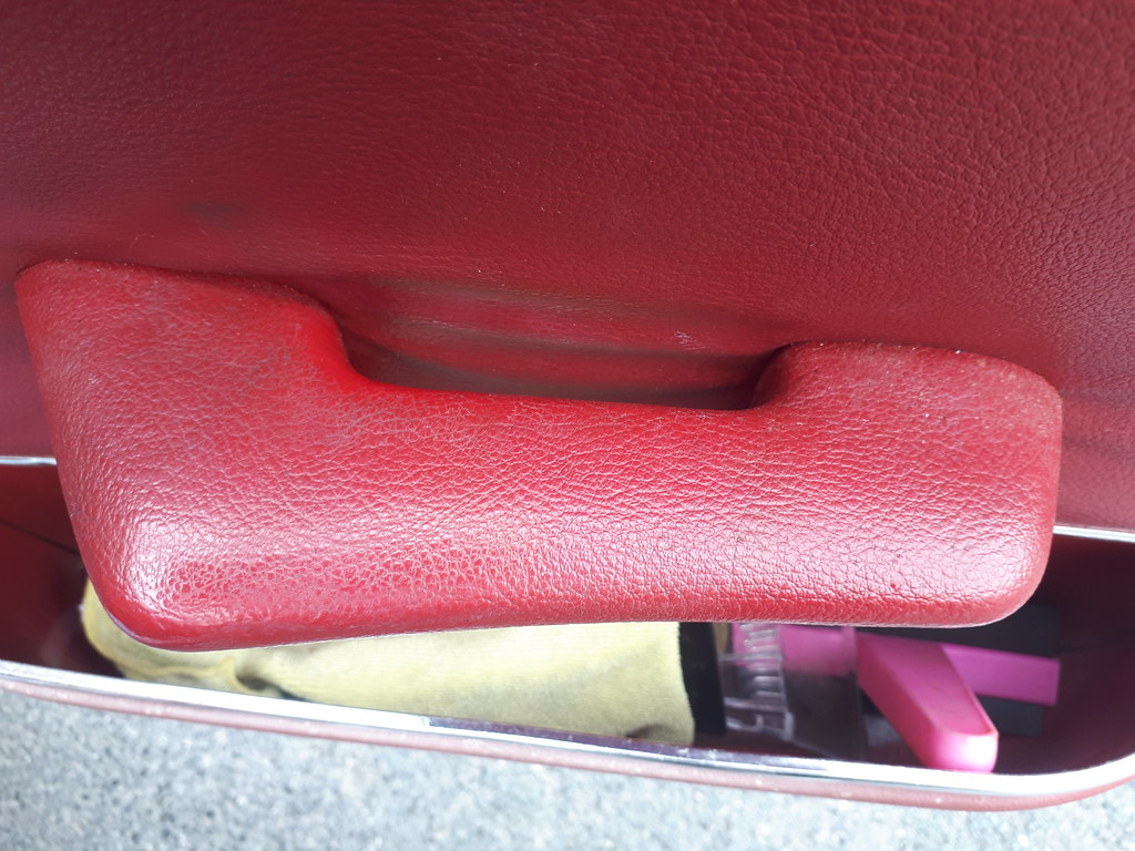 VOF707J Cleaning vinyl upholstery. Penguin 45 Flickr