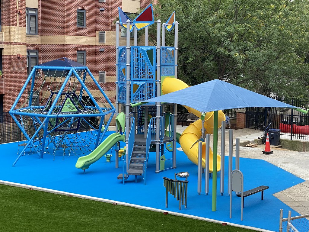 Oyster Adams Bilingual School Playground Specialists Inc. Flickr