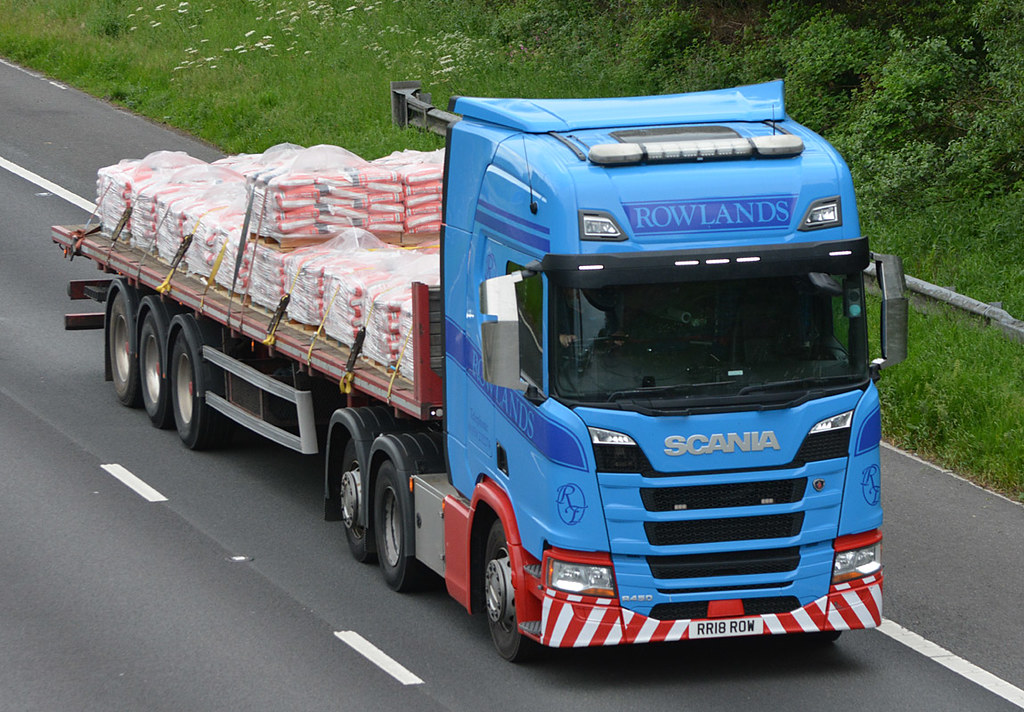 Rowlands RR18ROW M6 Gretna 10/06/2021 Harry's On The Road Truck