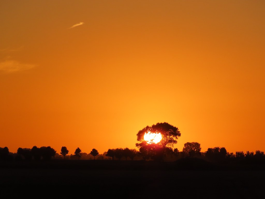 Oostburg Door Ria Mes, Oostburg Zonsondergang Omroep Zeeland Flickr