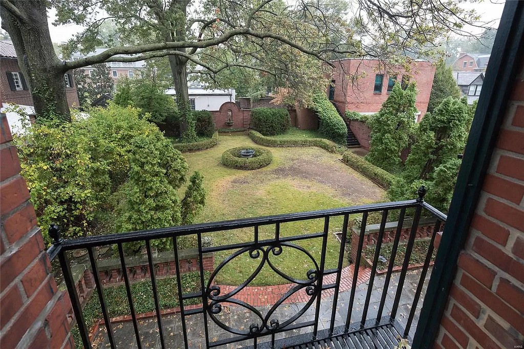 MO St Louis 49 Westmoreland b bricks&stones Flickr