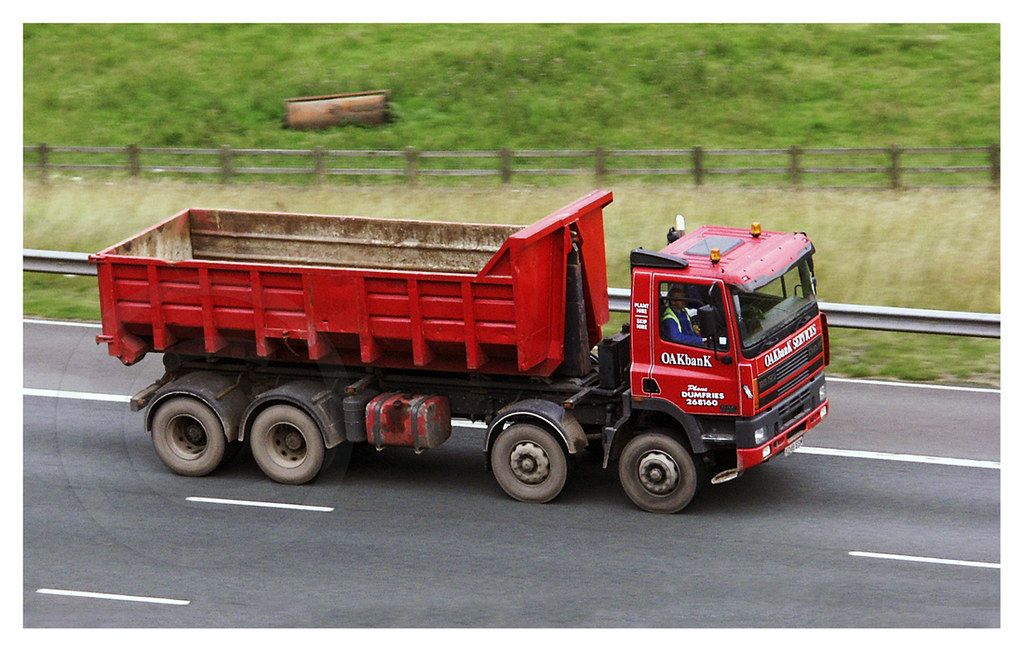 PICT2541dc DAF 85CF Hook Loader, Oakbank Services, Dumfrie… Ron