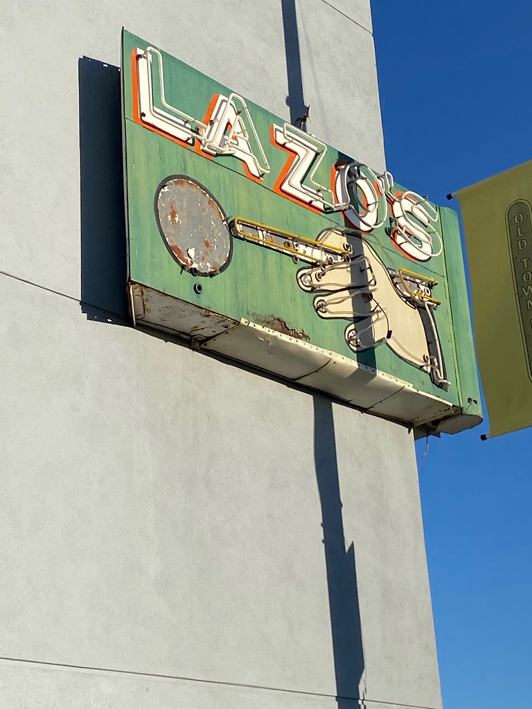 Lazo's 801 Baker St, Bakersfield, CA jericl cat Flickr