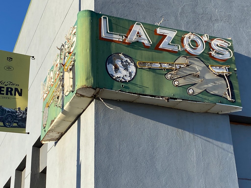 Lazo's 801 Baker St, Bakersfield, CA jericl cat Flickr