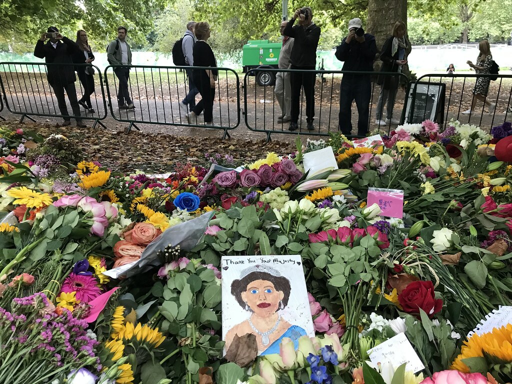 Queens floral tribute Green Park Queens floral tribute Flickr