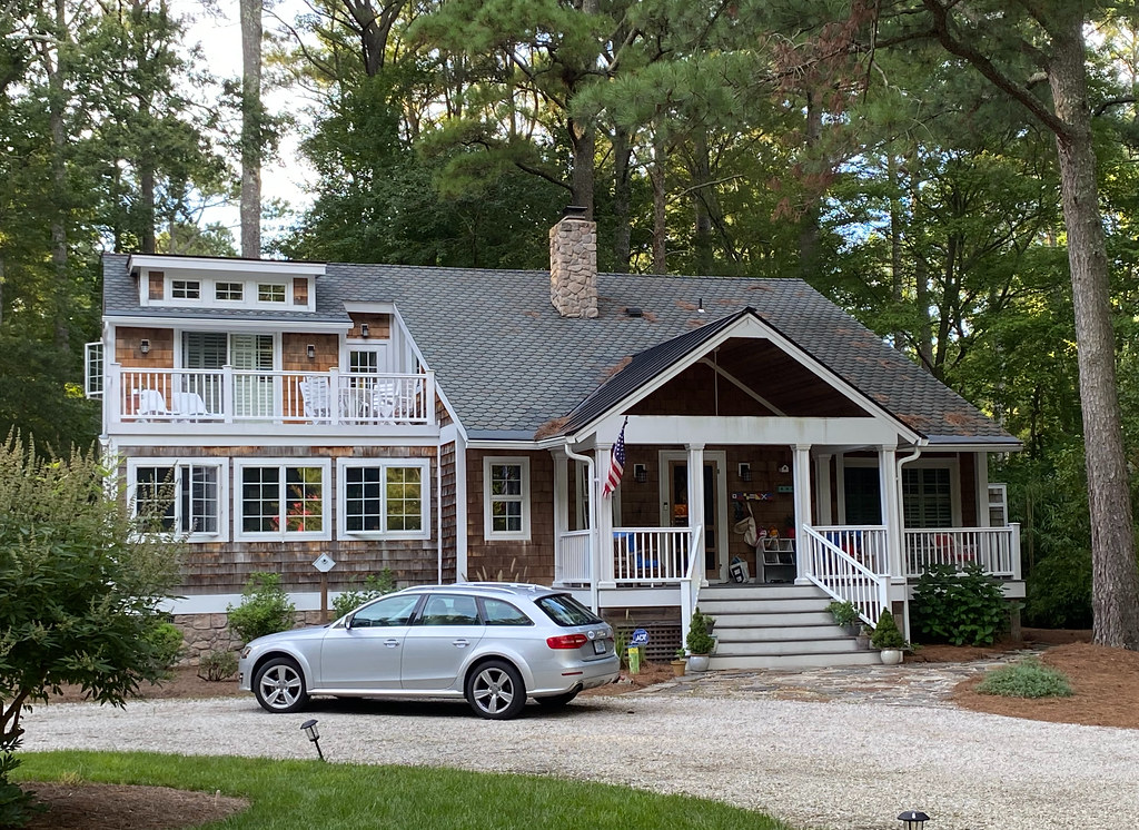 Middlesex Beach 11 Errett Rd The picture below is from o… Flickr