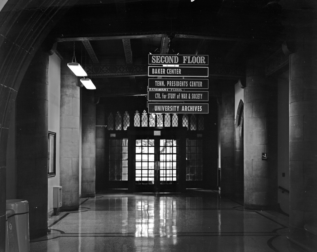 Interior Hoskins Library Tim Ezzell Flickr